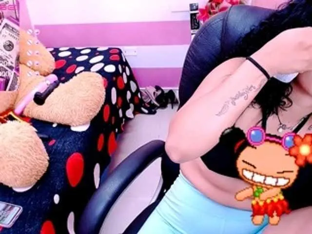 Live sex webcam photo for GlendaHolt #268947162