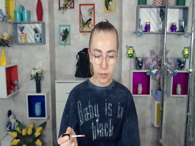 Live sex webcam photo for Greybunny #268955135