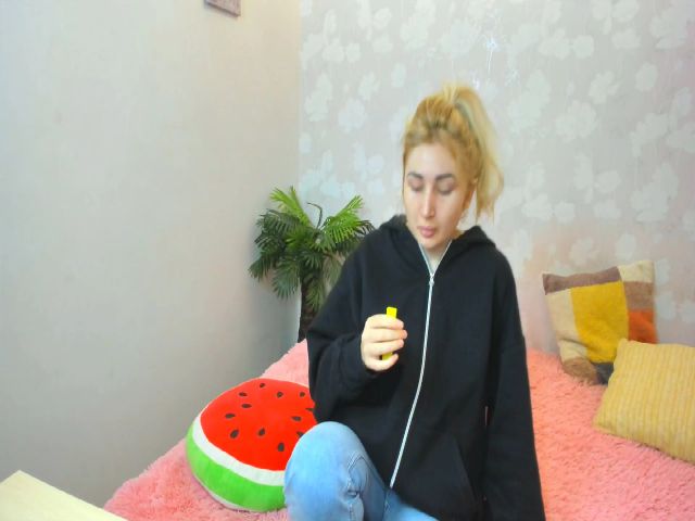Live sex webcam photo for TabeyaLyy #268963032
