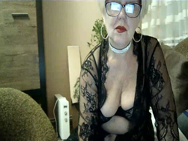 Live sex webcam photo for Mature_Margoo #268960332