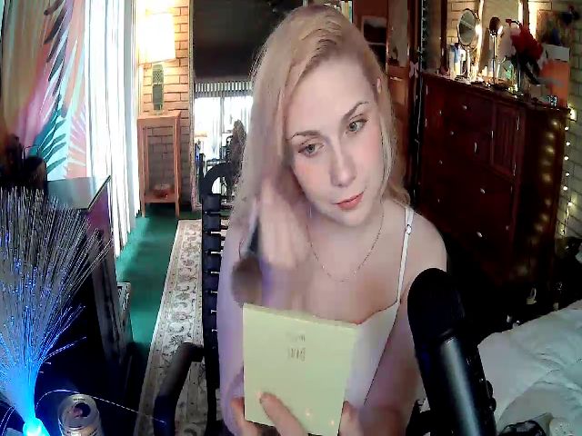 Live sex webcam photo for Sweetestlilly #268965984
