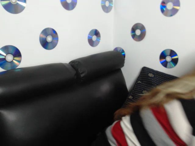 Live sex webcam photo for Xherry_wet #268953272