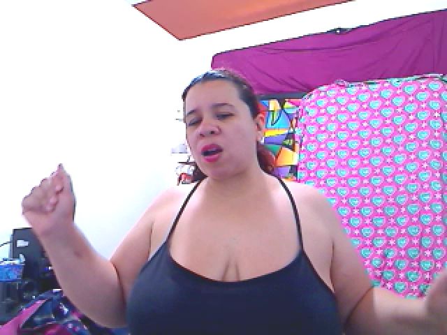 Live sex webcam photo for LatinaBigAss4 #268959071