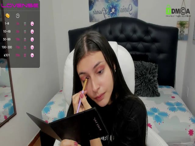 Live sex webcam photo for Esmeralda_le #268955008