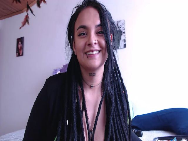 Live sex webcam photo for NinaFeliu #268959263