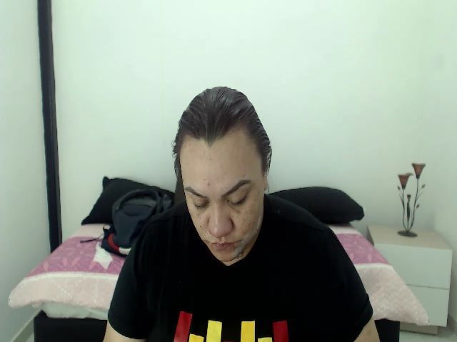 Live sex webcam photo for KimmyStone #268963109