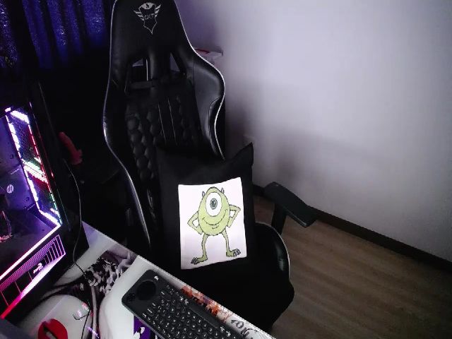 Live sex webcam photo for BiancaMiller #268954818