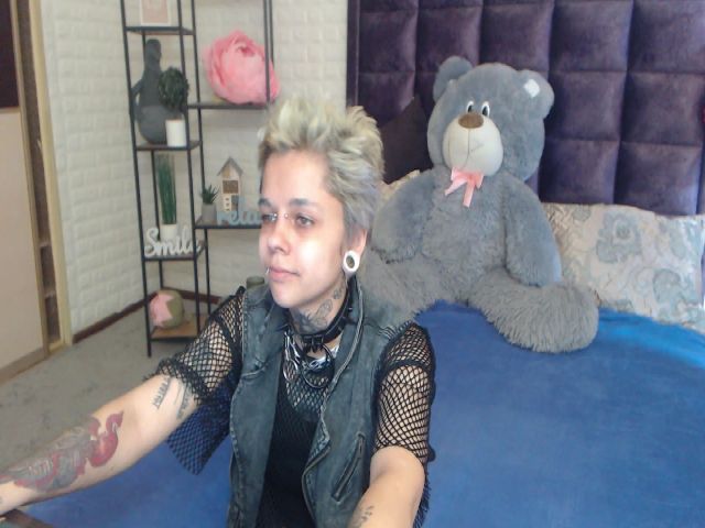 Live sex webcam photo for DarkElf_ #268956735