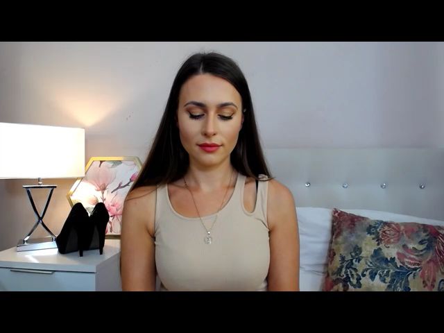 Live sex webcam photo for CharlotteLOV #268954883