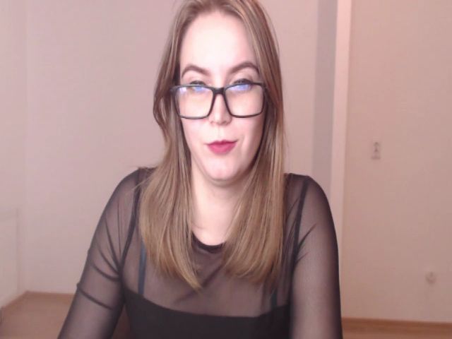 Live sex webcam photo for ALESSA_MOON #268960073