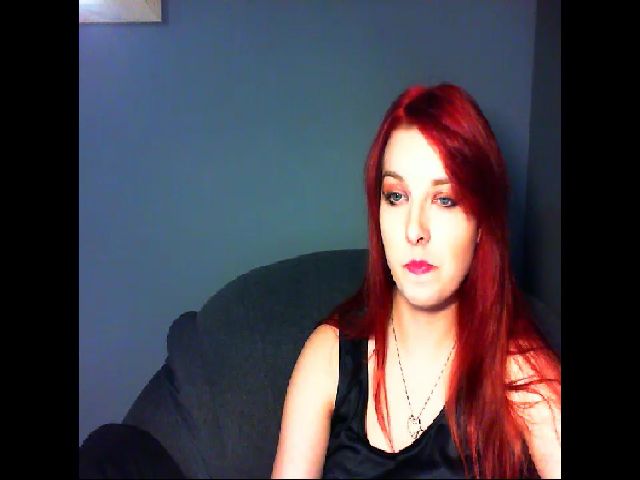 Live sex webcam photo for VirginLuna18 #268963255