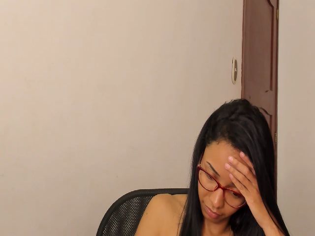 Live sex webcam photo for CHANEL_FOXY #268963092