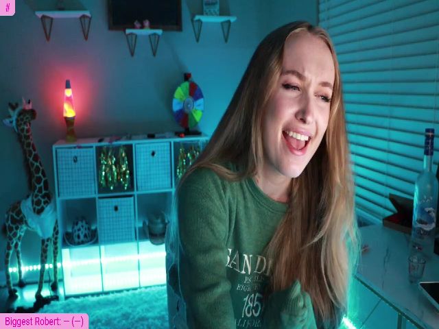 Live sex webcam photo for OliviaxFaye #268948568