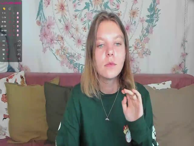 Live sex webcam photo for LiliaMorris #268958575