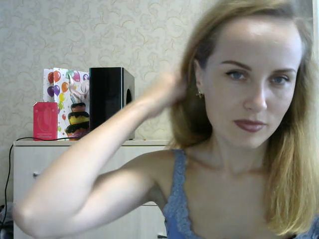 Live sex webcam photo for TrisMery #268954517