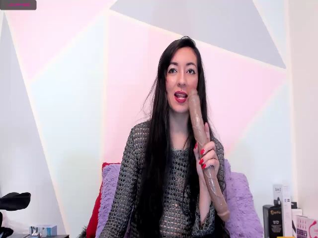 Live sex webcam photo for Violetatoo #268948827