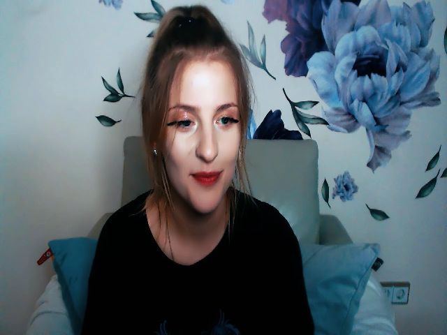 Live sex webcam photo for Sofia__White #268964914