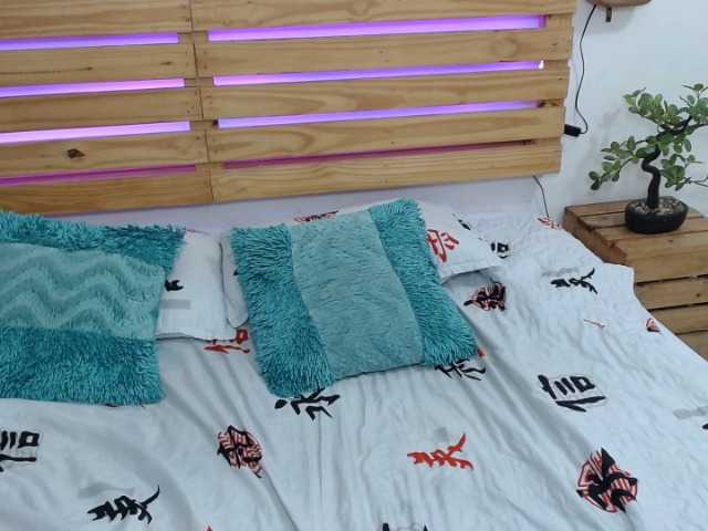 Live sex webcam photo for afroditax1 #268946845