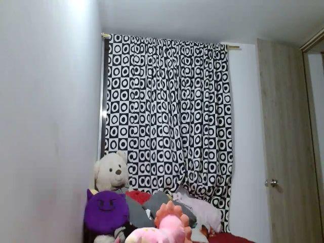 Live sex webcam photo for aleja_tatto #268947868