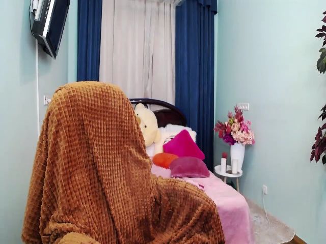 Live sex webcam photo for XRoxxxy #268954960