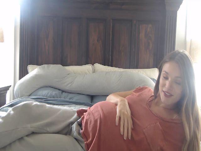 Live sex webcam photo for Ember_Lynne #268964075