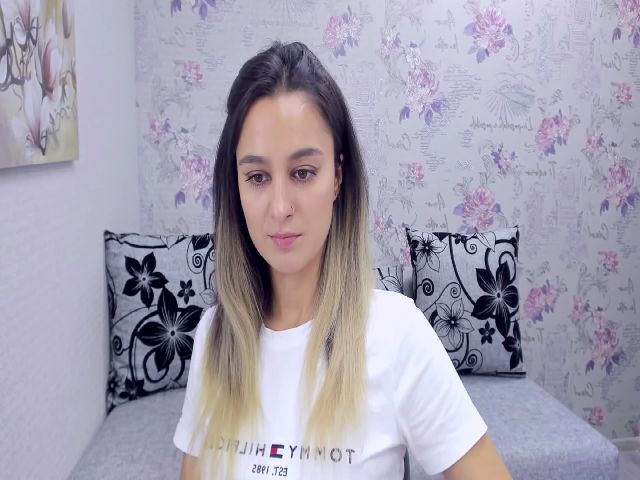 Live sex webcam photo for EllaFresh #268947804