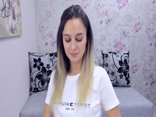 Live sex webcam photo for EllaFresh #268948525