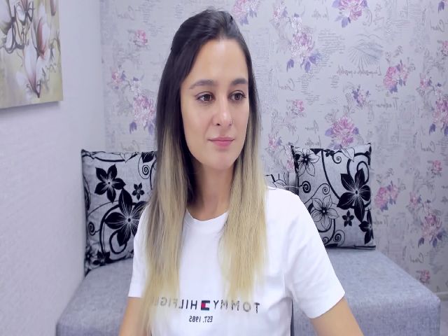 Live sex webcam photo for EllaFresh #268948629