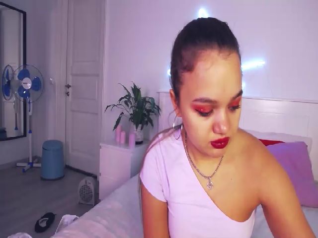 Live sex webcam photo for LilRapunzel #268952735