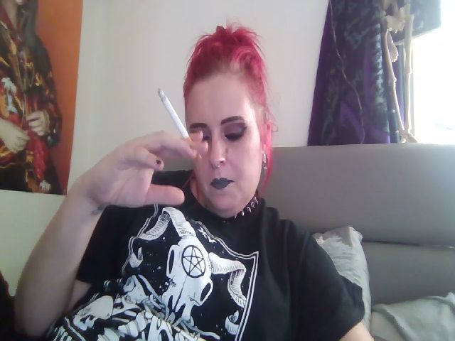 Live sex webcam photo for Weetziebabe #268957875