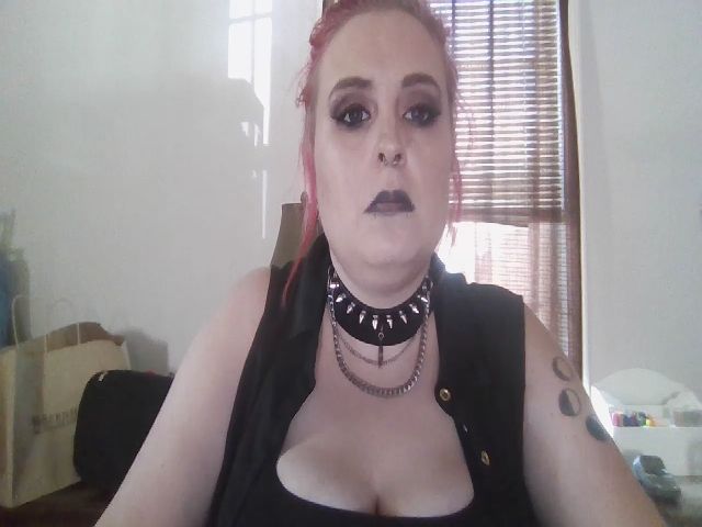 Live sex webcam photo for Weetziebabe #268964019