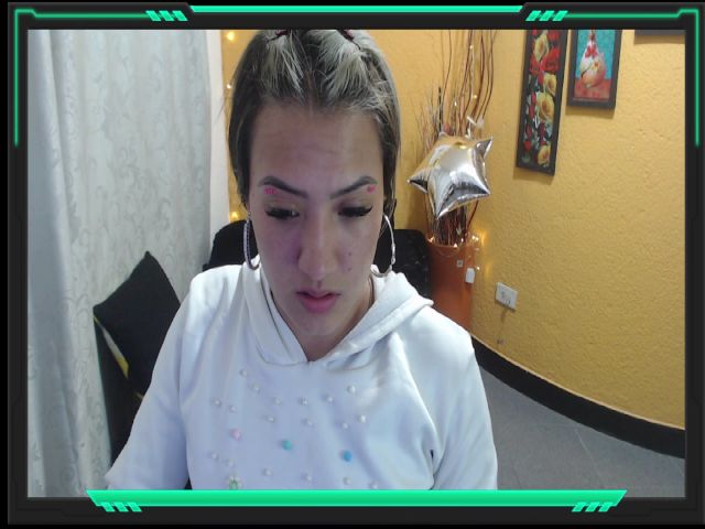 Live sex webcam photo for JiisethKitty #268946391
