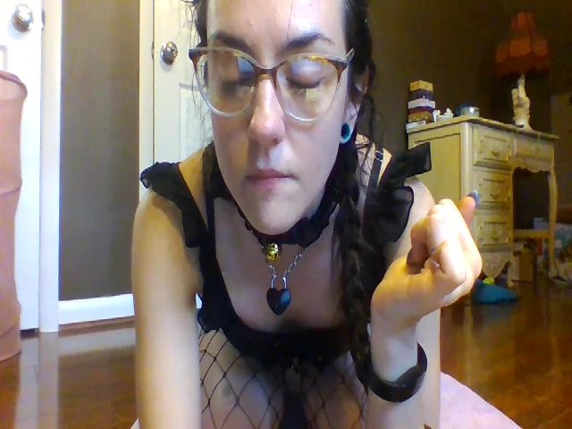 Live sex webcam photo for NightNymph666 #268965711