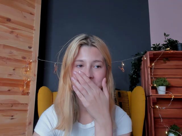 Live sex webcam photo for Harperallgood #268950686