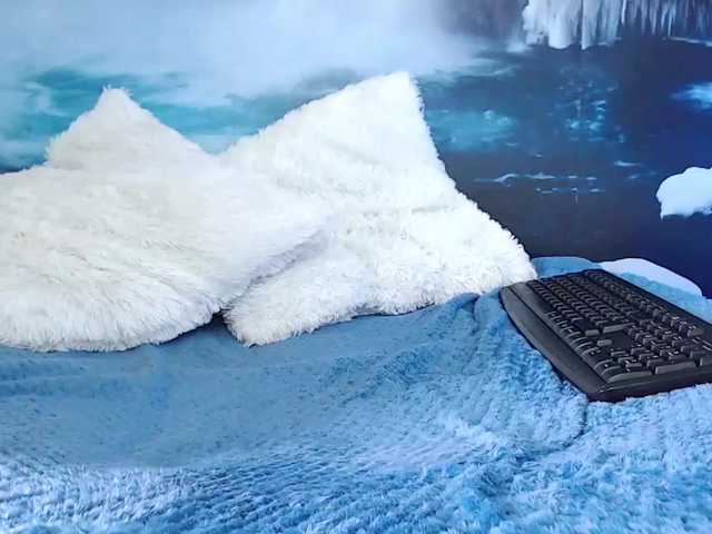 Live sex webcam photo for moonn-26 #268961654