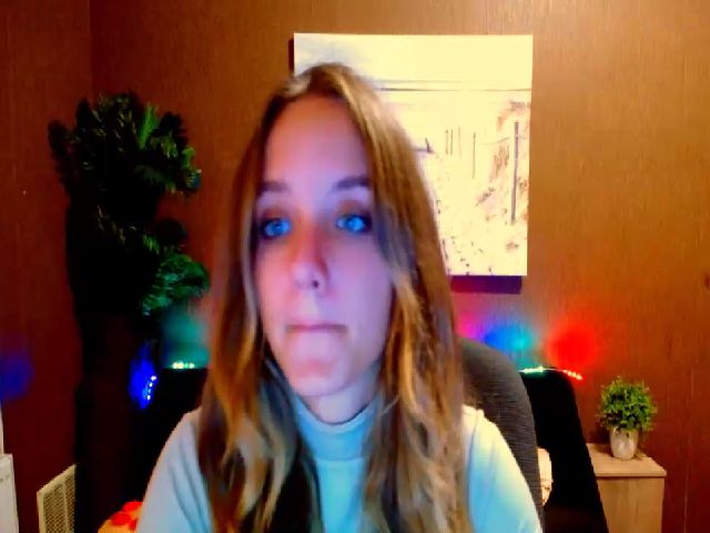 Live sex webcam photo for Tessa_Hot #268957811
