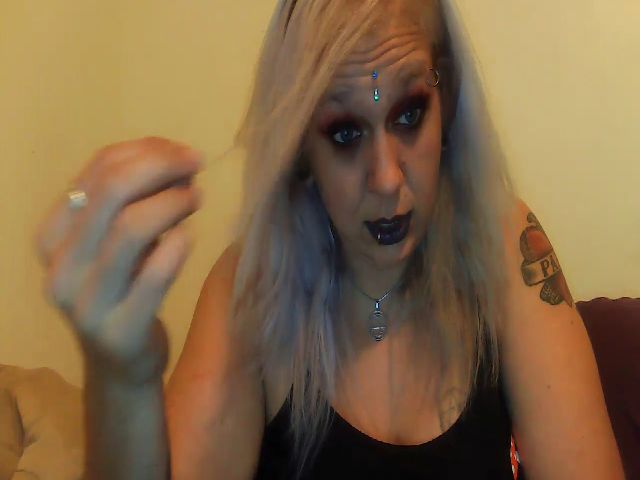 Live sex webcam photo for Cwhatyouwant #268950208