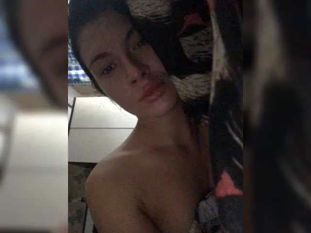 Live sex webcam photo for Devillpussy #268946320