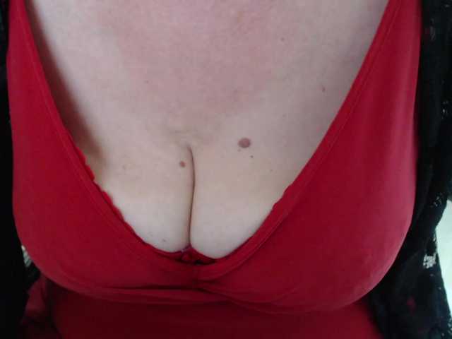 Live sex webcam photo for MadamSG #268981986