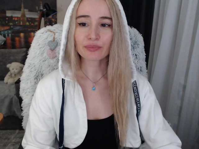 Live sex webcam photo for xyliganka777 #268966716