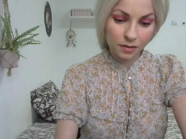 Live sex webcam photo for Nymphaea #268981774