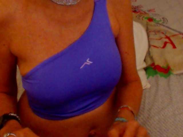 Live sex webcam photo for shannon4u #287962842