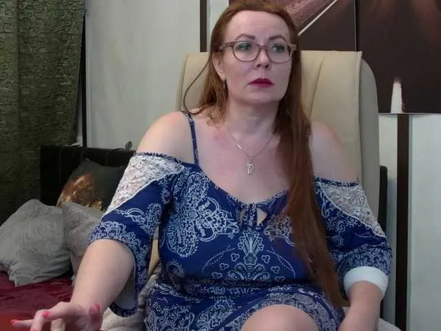 Live sex webcam photo for IvettaShine #268981765