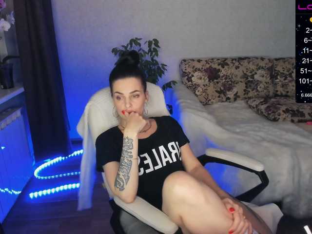 Live sex webcam photo for -Queen-Maria- #268966436