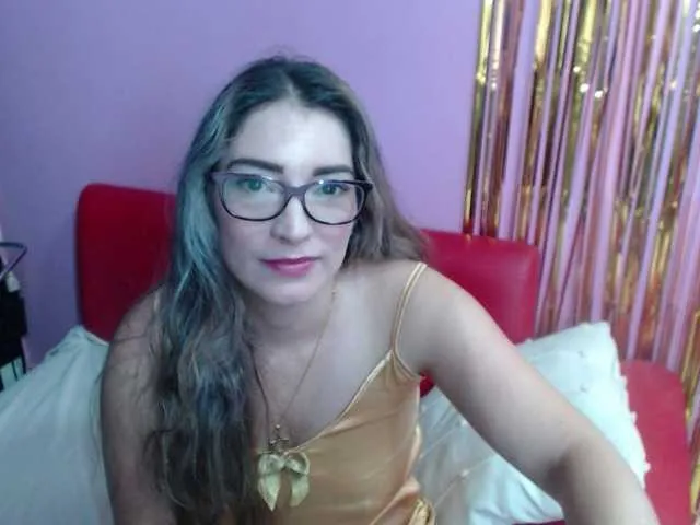 Live sex webcam photo for jeniferblanco #268977475