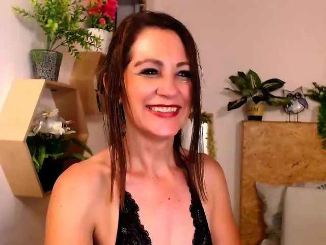 Live sex webcam photo for Luna-bm #268972390