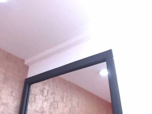 Live sex webcam photo for MartinaPierce #268968137