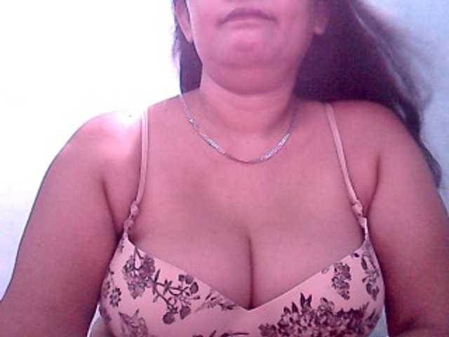 Live sex webcam photo for wildmom4u #268967432