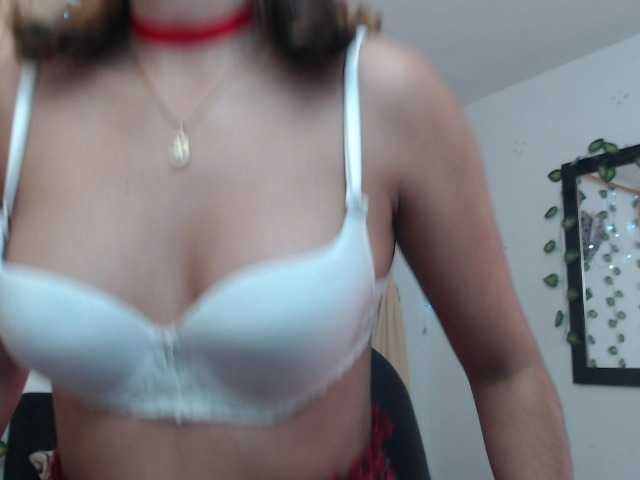 Live sex webcam photo for Lindsay-Petit #268983172