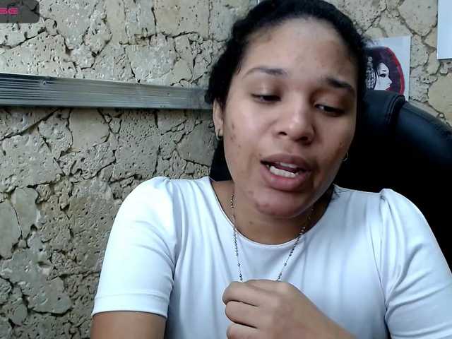 Live sex webcam photo for Elovessemax #268982586